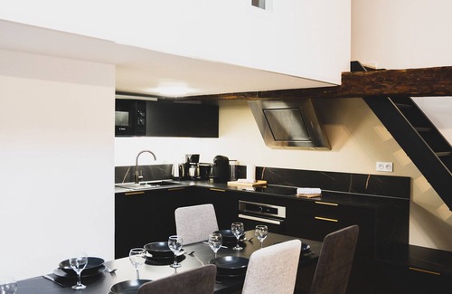 Annecy Old Town Apartment | Le SeptQatre - Grand triplex au cœur de la Vieille Ville