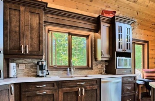 La Peche Ski Chalet | Le Sinclair chalet getaway