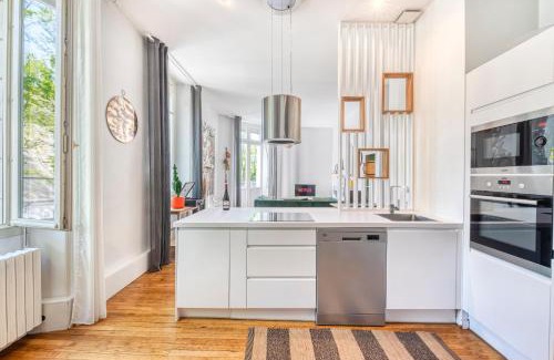 Saint-Serge Apartment | Le Solaris, Free Parking, 10 min SNCF Station