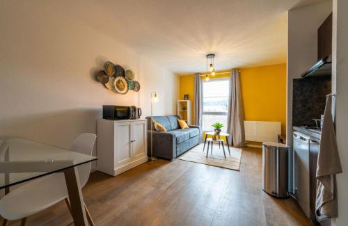 Mulhouse Apartment | ☆Le Soleil de la Fonderie☆Fibre Parking☆PMR☆RBNB☆