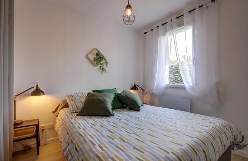 Gaillac Apartment | Le Sporting Land - avec entrée autonome, parking privé & sa piscine ! -