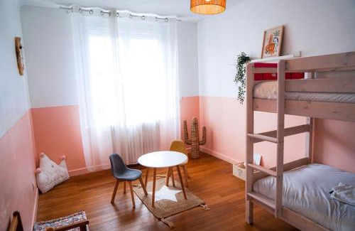 Chateauroux House | Le Straw' Berry Fibre Calme