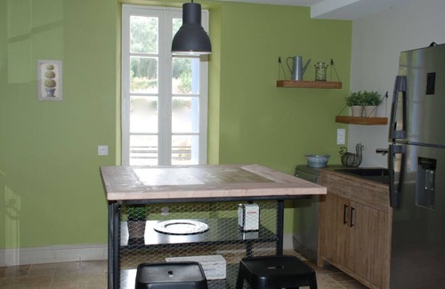 Carcassonne House | LE TEMPS DES SECRETS for 13 p with swimming pool at the foot of the city