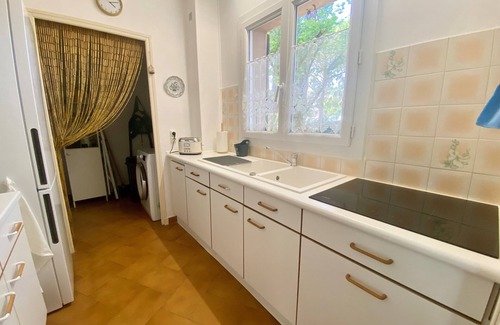Vaison-la-Romaine Apartment | Le Théos - Ground floor apartment with garden in Vaison-La-Romaine