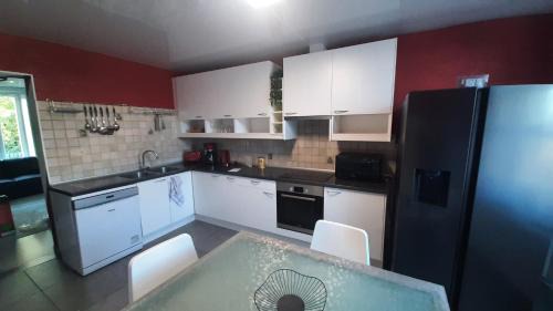 Virton Apartment | Le trio virtonnais - appartement 6pers au coeur de la gaume