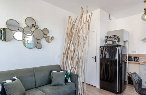 Honfleur Apartment | Le Vannier | Private Garage | Balcony | 2 Guests