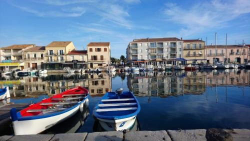Meze Apartment | Le vent dans les voiles - Appartement classé 4 étoiles