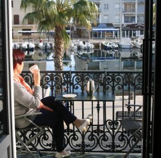 Meze Apartment | Le vent dans les voiles - Appartement classé 4 étoiles