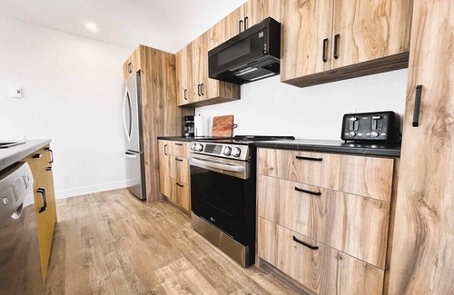 Baie-St-Paul Ski Chalet | Le Verseau 148 Horizon Views, Hike, Spa and Relax