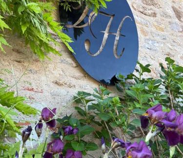 Saint-Cere Hotel | Le Victor Hugo - Hôtel et Restaurant - Logis Hôtels