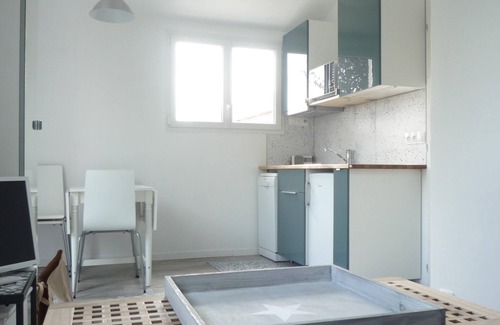 Noirmoutier-en-l'Ile House | LE VIEIL: House 4 people entirely redone to 50 meters of the sea