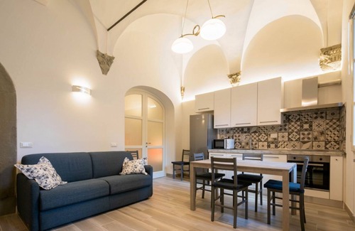 Santo Spirito Apartment | Le Volte apartment in Florence by Mmega