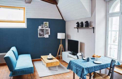 Laval Apartment | LE WOODY - 700m Gare - Wifi