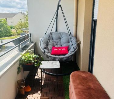 Cergy House | Le ZenRoom - Paris à 30min via ligne A ou L