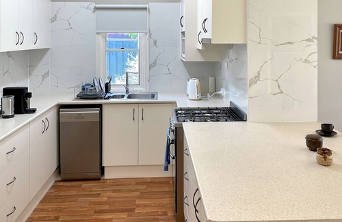 East Tamworth Apartment | Leafy Lodge - Secluded retreat in East Tamworth