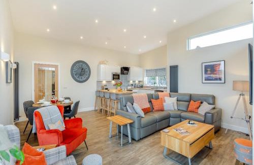 Dingwall House | Learag
