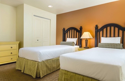 Las Vegas Resort | Leave your worries at the door!