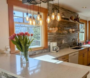 Leavenworth House | Leavenworth Mountain View Alpine Escape