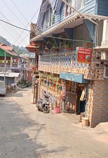 Lebong and Mineral Spring Tea Garden House | Lebong Mansara Homestay