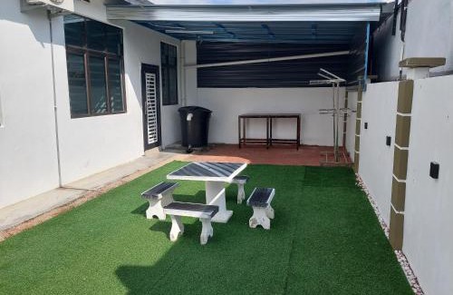 Kampung Bukit Katil House | LeCamar STAYCATION Bukit Katil