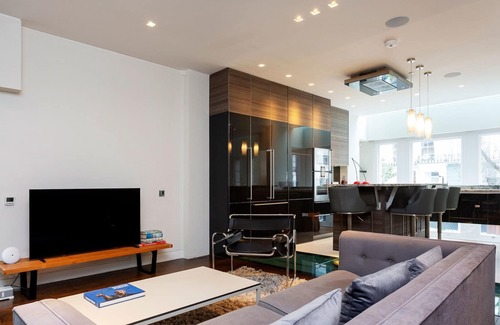 Havering House | Ledbury Luxe, by Veeve