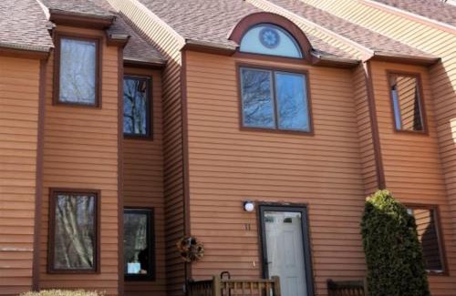 Campton House | Ledgewood 11, Estates