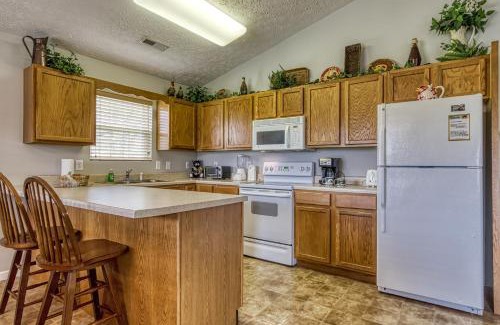 Gatlinburg - Pigeon Forge House | Lee's Creekside
