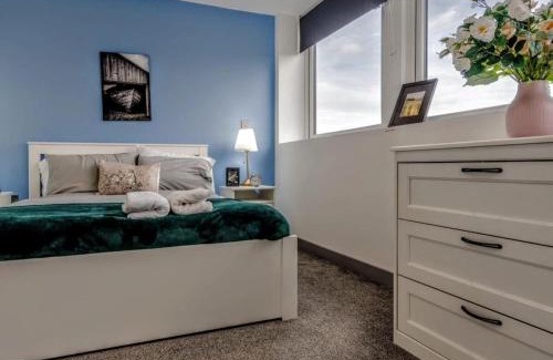 Yeadon Apartment | Leeds 2-Bed Flat by Brookland Stays Serviced Short Lets with Free WiFi
