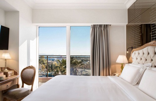 Heraklion Hotel | Legacy Gastro Suites