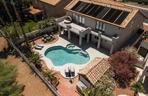 Green Valley House | Legacy GOLF Frontage LUXURY VIEW Homen5/3 Htd POOL/SPA BBQ,Firepit,10 min strip!