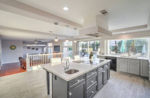 Green Valley House | Legacy Island | Las Vegas Golf Course Pool Villa