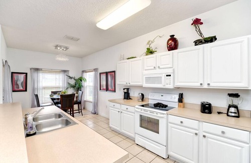 Highgate Park House | Legacy Lounge - NEW Pool Home