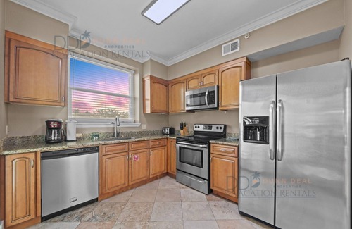 Gulfport Condo | Legacy Tower One 1005 Overlooks the beautiful Gulf from the 4th floor!