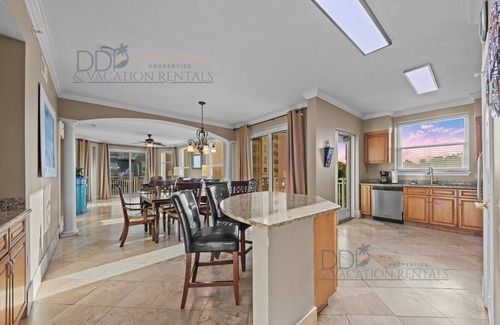 Gulfport Condo | Legacy Tower One 1005 Overlooks the beautiful Gulf from the 4th floor!