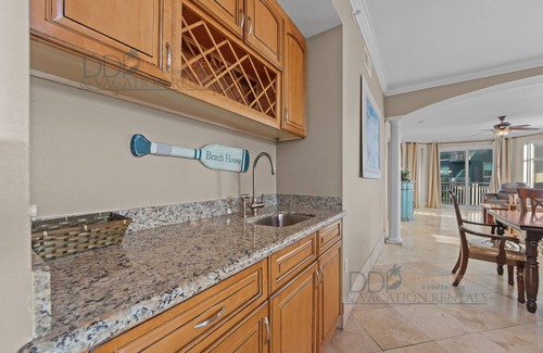Gulfport Condo | Legacy Tower One 1005 Overlooks the beautiful Gulf from the 4th floor!