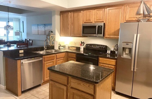 Gulfport Condo | Legacy Towers Beachfront Luxury Condo w/Security/Amenities/Parking/Views