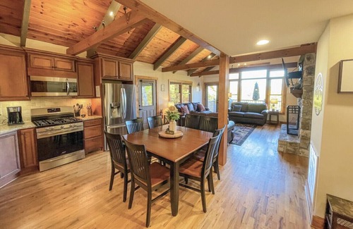 Blowing Rock House | Legacy View Lodge: Amazing View, 2 Kitchens, Near Parkway, Game Room, & Hot Tub