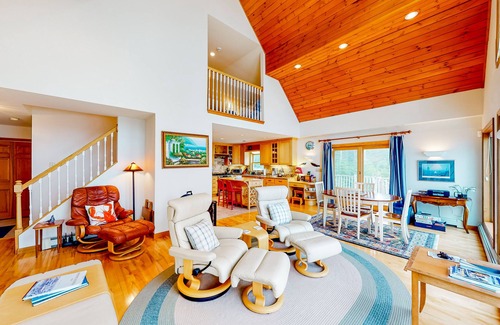 Gouldsboro House | Legend | Oceanfront house in Gouldsboro close to trails - private dock