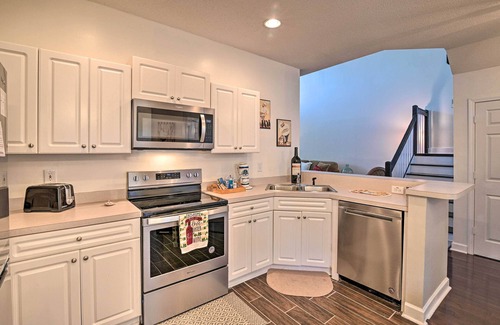 Red Hill House | Legends Golf & Resort Townhouse: Resort Amenities!