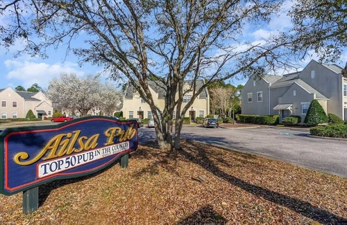 Red Hill Condo | Legends Golf Resort Condo Located Next to Ailsa Pub!
