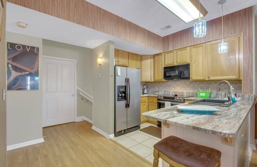 Red Hill Condo | Legends Golf Resort Condos by Escape