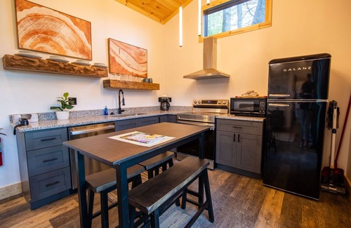 Logan Cabin | Legends Lane B - Hosted by The Chalets