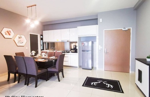 Nusajaya Apartment | Legoland Medini 7pax @ JB City Homestay