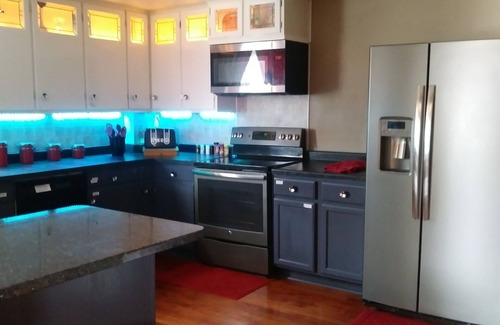 Wisconsin Dells House | LeGros Chateau - Best Downtown Dells Vacation Rental! GAME ROOM!