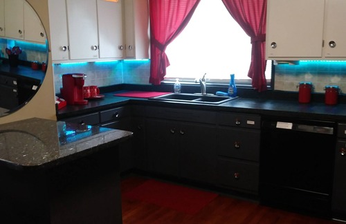 Wisconsin Dells House | LeGros Chateau - Best Downtown Dells Vacation Rental! GAME ROOM!
