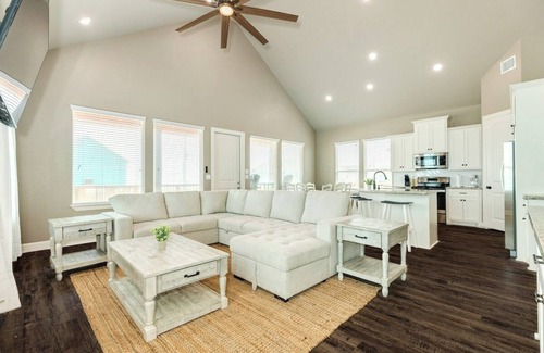 Freeport House | Lei Flower - Private Beach Access - Pet Friendly