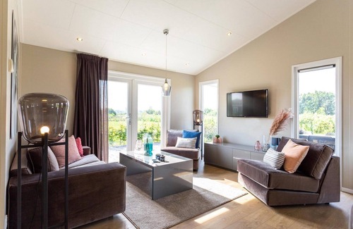 Beekbergen-Zuid Ski Chalet | ✓ Leijhoeve at Recreatiepark Beekbergen ✓ Holiday home for 4 persons ✓ Located in Beekbergen (Gelderland) ✓ Holiday park on the Veluwe ✓ Book directly through the park