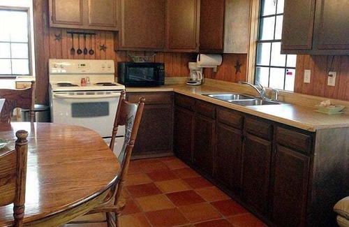 Port O Connor House | LEIKER HOUSE is in POC