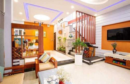 Phuong 15 House | Leila House - DaNang Central - 3BRs - Free Airport Shuttle