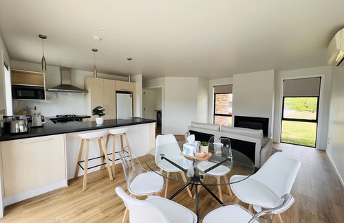 Lake Hayes House | Leisure Holiday Home Lake Hayes Easte Queenstown